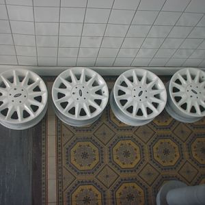 Die Räder 6 1/2 x 16

waren schlecht verchromt,war ganz viel zu schleifen
