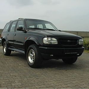 Explorer Bj.1998 Modell 99,einer von 700 gebauten Black Edition.