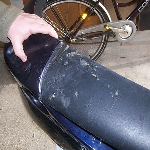 ja so bekommt man defekte Stoßstangen in die Hand :-(