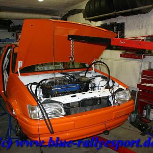 Motor und Getriebe finden wieder ihren Platz
