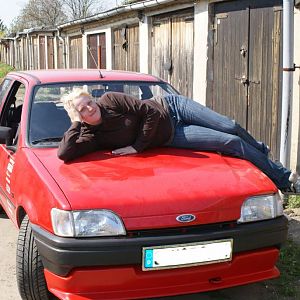 Frontschürze vom RS
Neu Lackiert