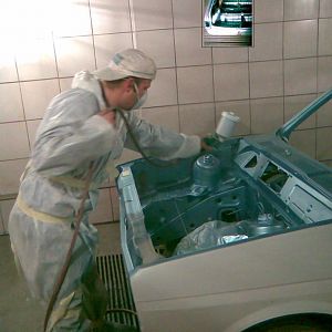 Motorraum
kleines Bild: Innenraum