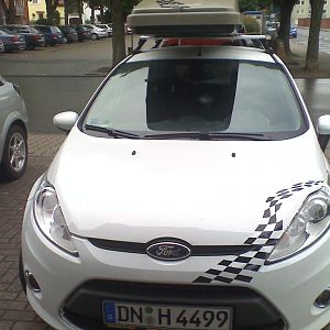 Frontansicht mit Dachbox