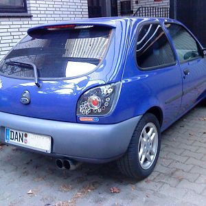 leider bei der linken rückleuchte das fahrlicht hin :(