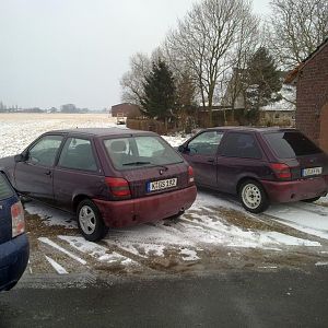 da denkst du dein auto wäre einzigartig,fährst 80km gen norden um ne innenausstattung ab zu holen und dann sowas:D:D:D