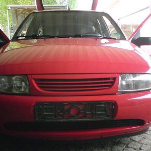 Mazda 121 Kühlergrill