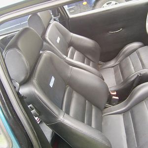 RS2000 Recaros neu bezogen