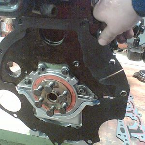 Zwischenblech zum Getriebe abgeändert für die Aussparung "Anlasser Hinten", dank an RoadRace für den Tip