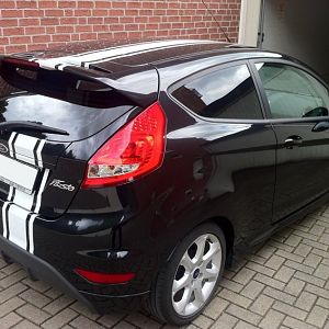 Endlich sind die Scheiben hinten schwarz :)