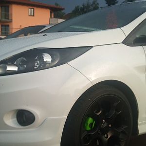 Die ersten Fotos mit den selbstlackierten Scheinwerfer =)