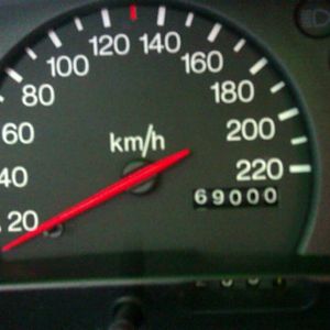 Rechne rund 10000 km mehr drauf und man hat den Momentanen "original" km/stand:)