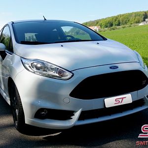02 Ford Fiesta ST front2