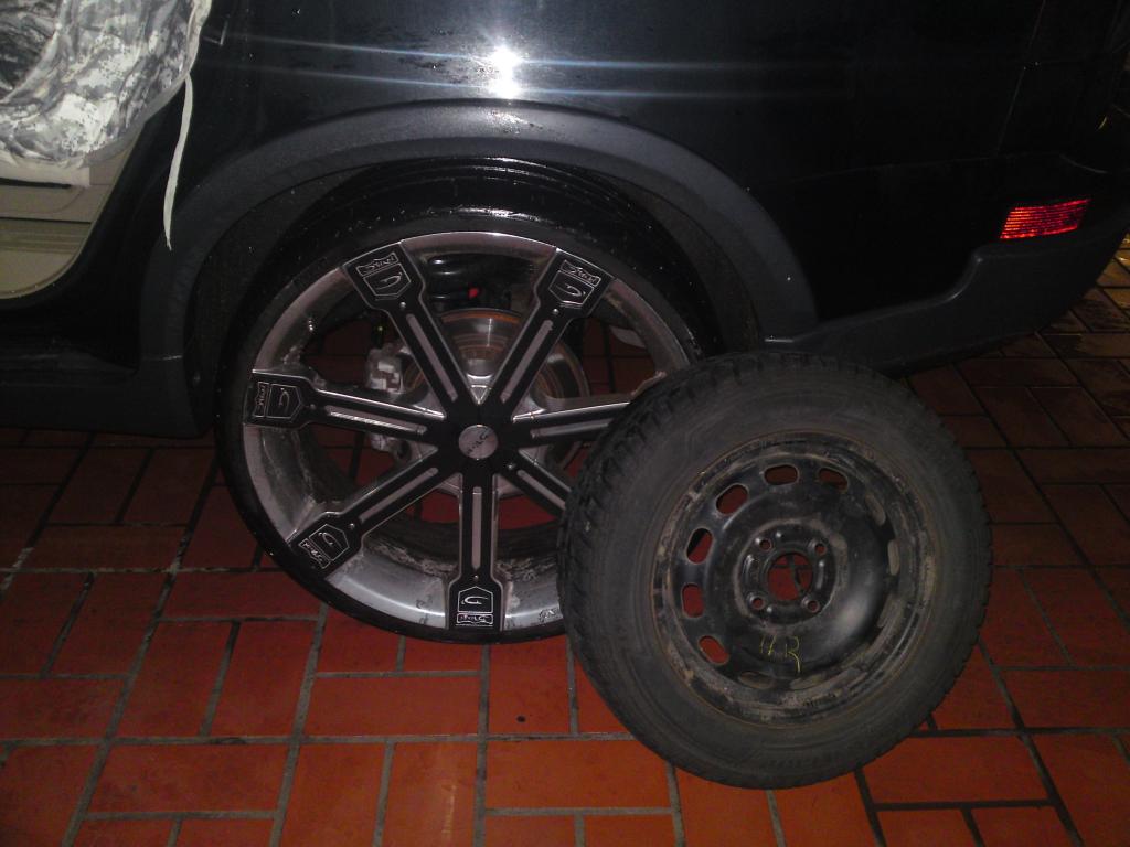 275/25 ZR 24 zoll und das bei dem schnee!!!

 Als vergleich ne Fiesta MK 6 Felge (14 zoll)