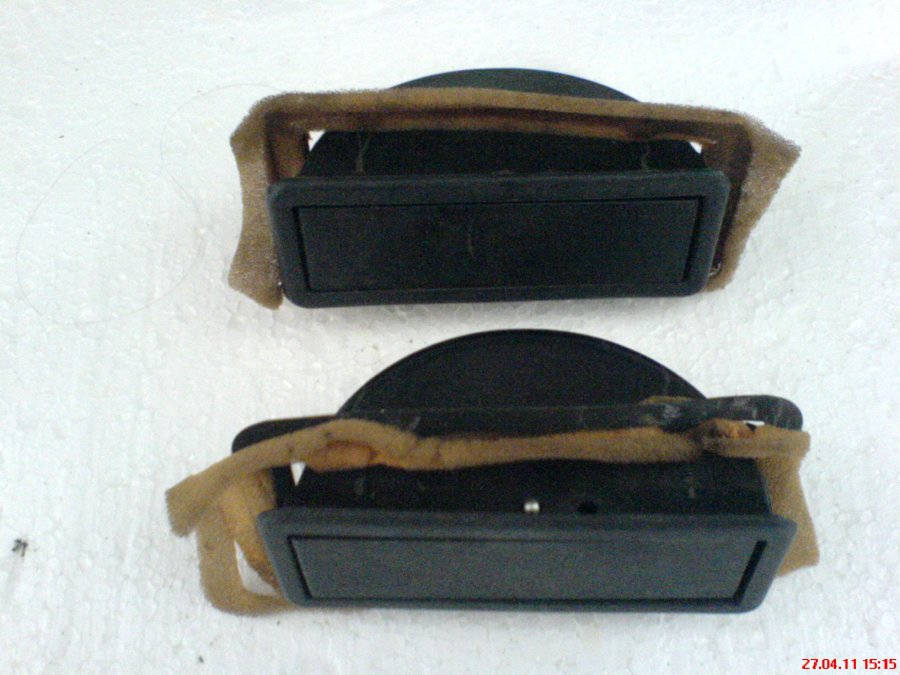 Aschenbecher Set mit Klemmblech und Schaumstoffdichtung. Preisvorstellung 10 Euro zzgl. 4 Euro Versand
