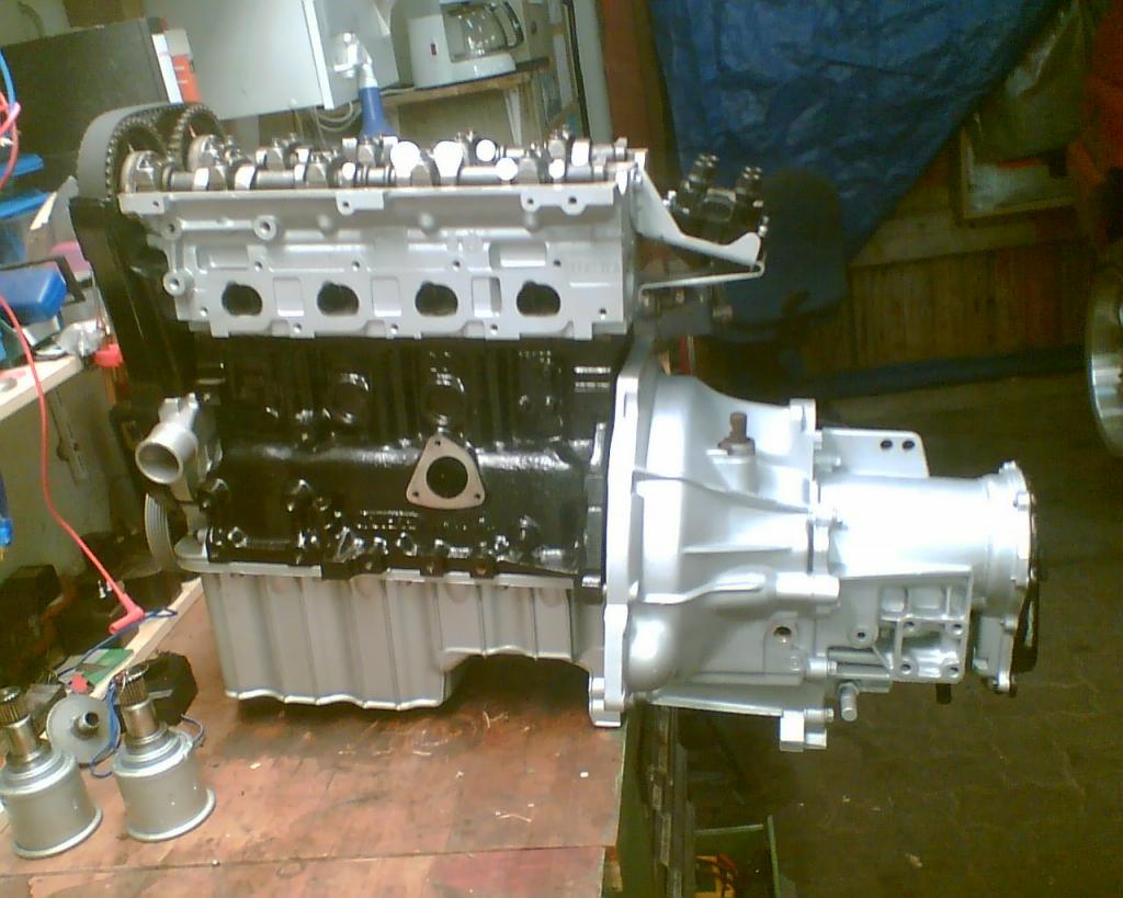 B5 mit langem 5. Gang, geputzt und lackiert, Zwischenblech angepasst für Anlasser vorne