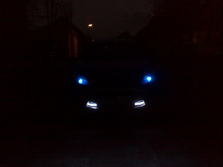 Bi Color Standlicht Blau und TFL