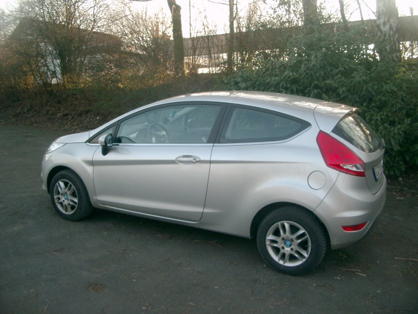 Fiesta JA 8   Seite
