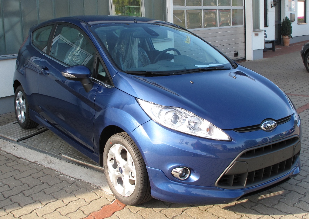 Ford Fiesta MK7 

Ocean Blue
120 PS
Titanium 
Beheizbare Sitze
Audio - Paket IV
Styling - Paket I
Tempomat
2. Schlüssel klappbar