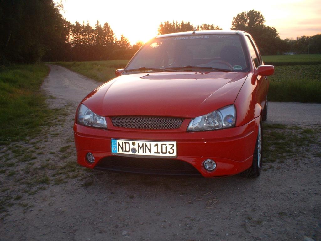 Hier die Front mit angeschweißtem Bösen Blick, ohne Blinkerkappen, Stoßleiste in Wagenfarbe lakiert