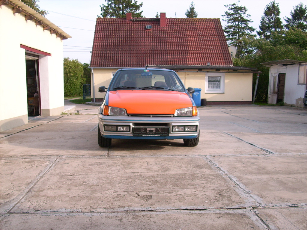 ja meine motorhaube mit bösen blick in orange gabs aufn schrott nicht anders und für 20euro kann man sich nicht beschweren ^^