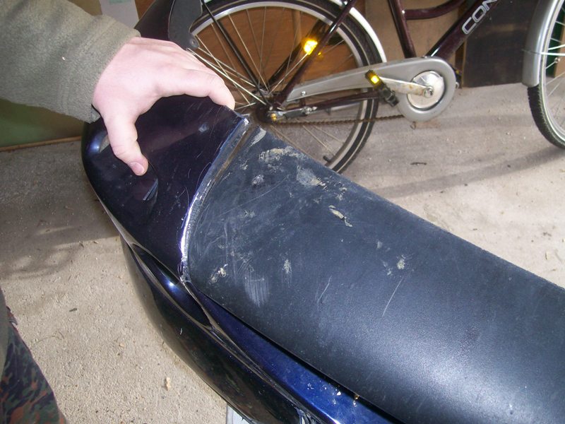 ja so bekommt man defekte Stoßstangen in die Hand :-(