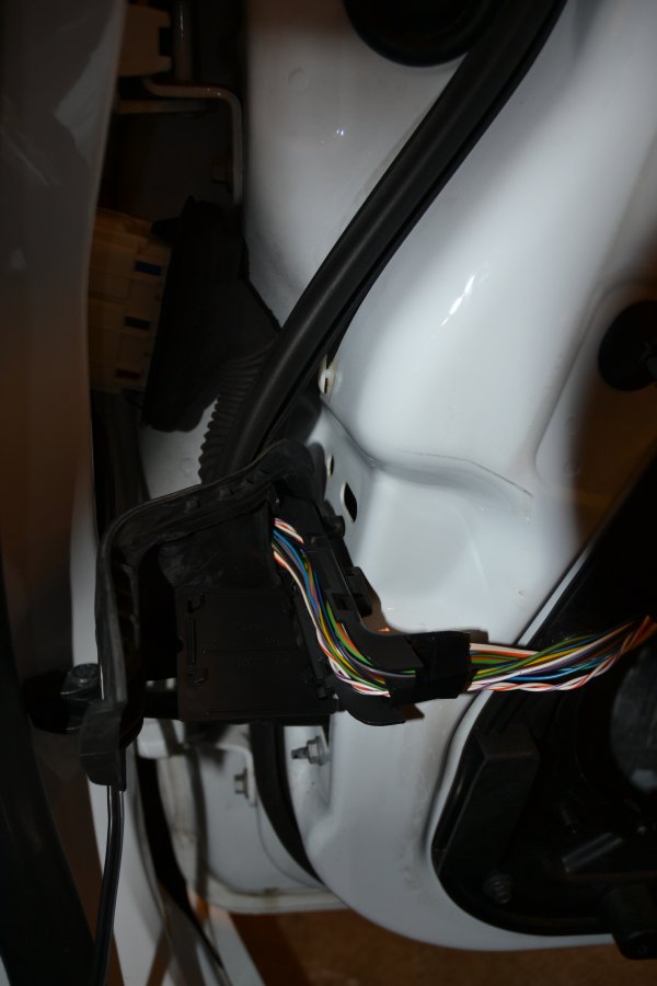 Kabel freigelegt