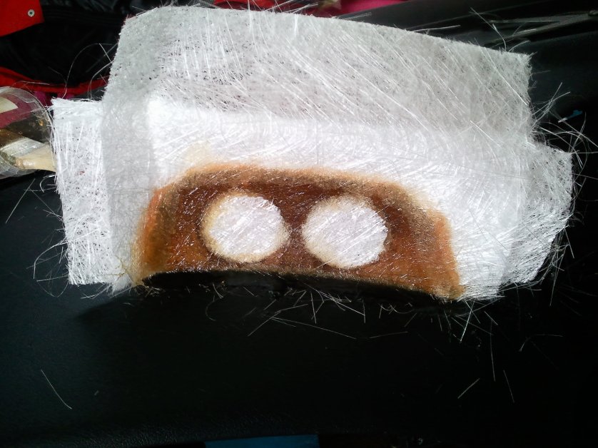 laminiert mit Glasfasermatten