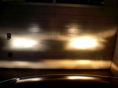 Links Mtech SuperWhite
Rechts Philips Vision Plus