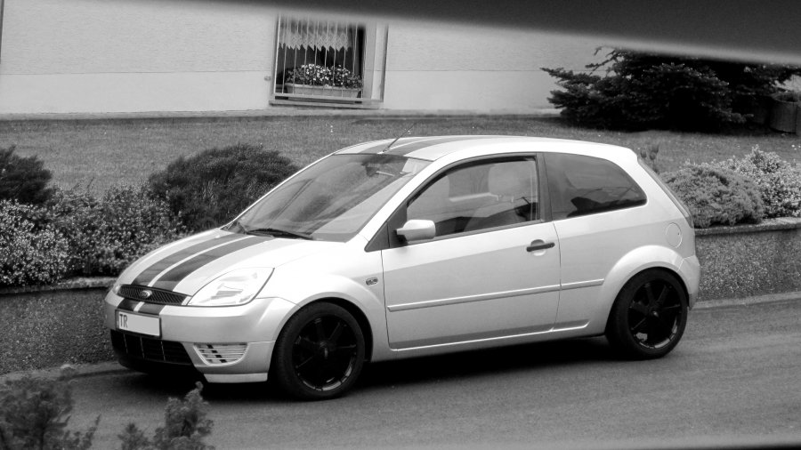Mehr Bilder gibts in der Galerie. Link dazu auf meinem Profil oder in meiner Signatur ;)