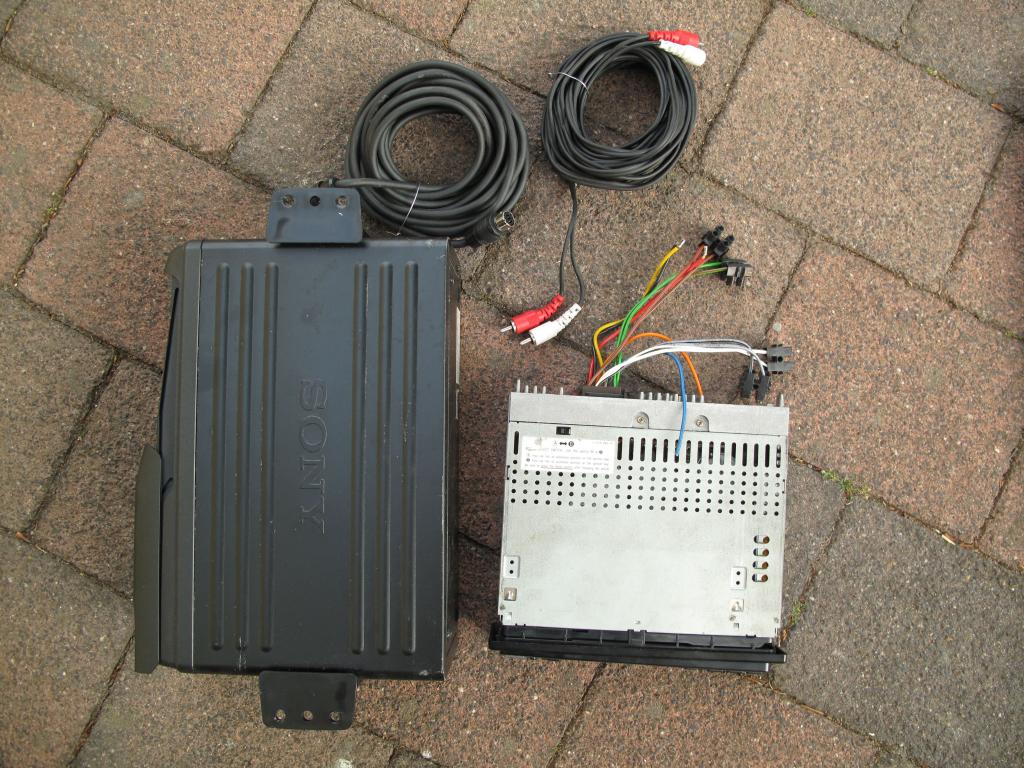 Radio + Kabel für Einbau