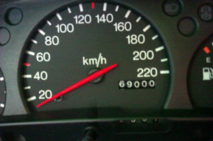 Rechne rund 10000 km mehr drauf und man hat den Momentanen "original" km/stand:)