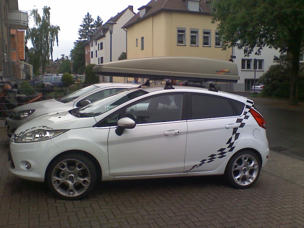 Seitenansicht mit Dachbox