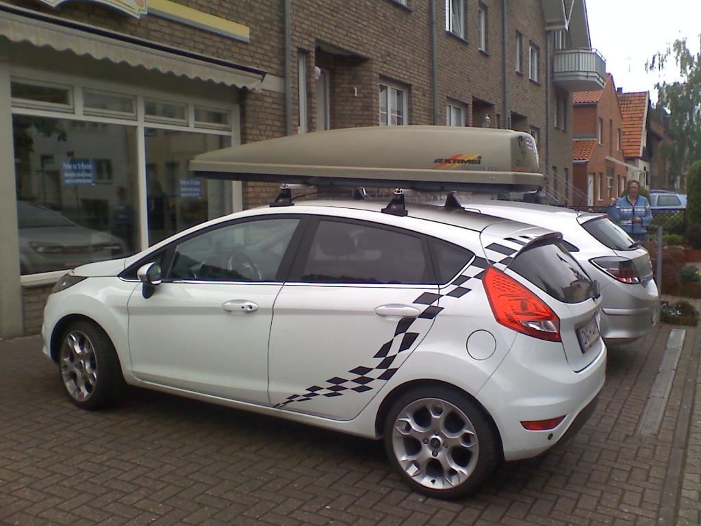 Seitenansicht mit Dachbox