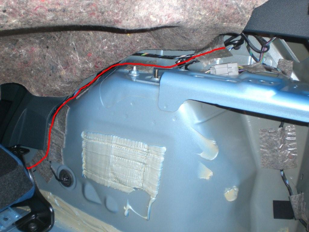 Stromversorgung in der hinteren Seitenverkleidung