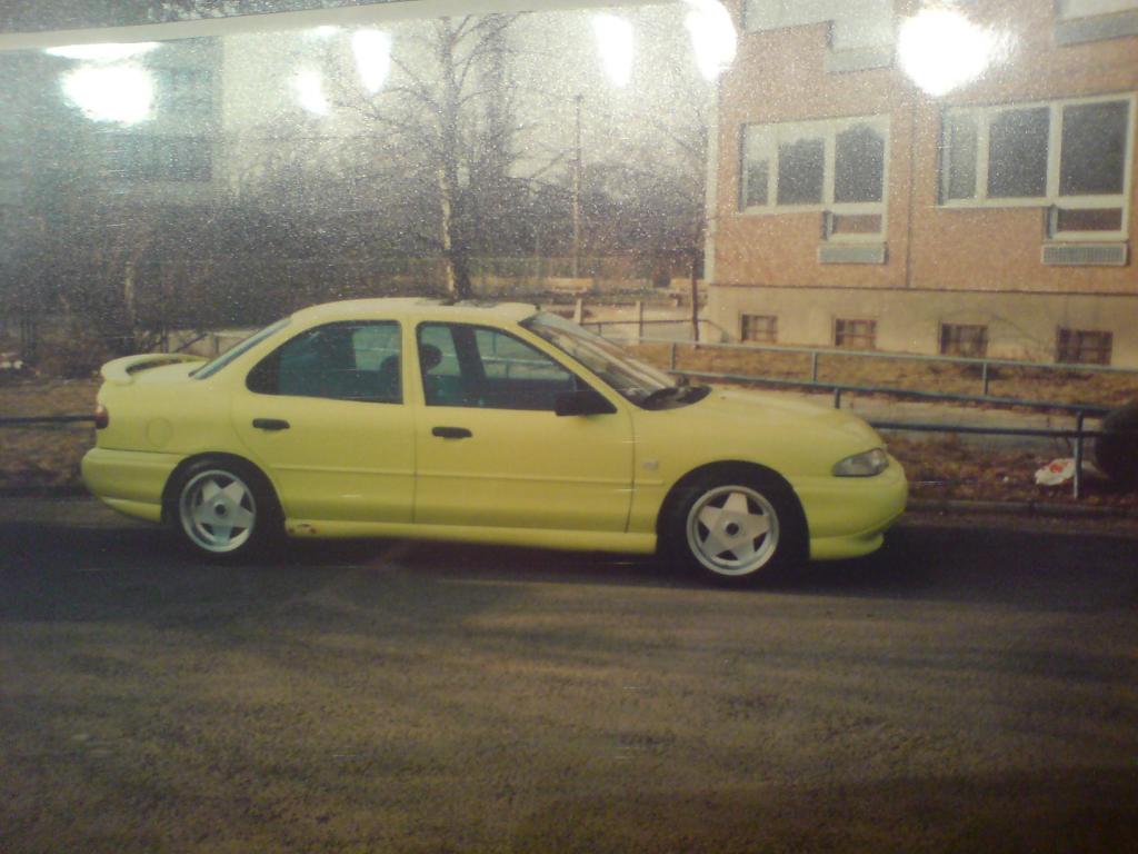 vaters mondeo 1993 :)
