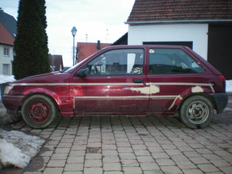 Vorläufige Reparatur.... wird demnächst abgemeldet (bis nächstes Jahr) und dann ordentlich geschweißt -.-